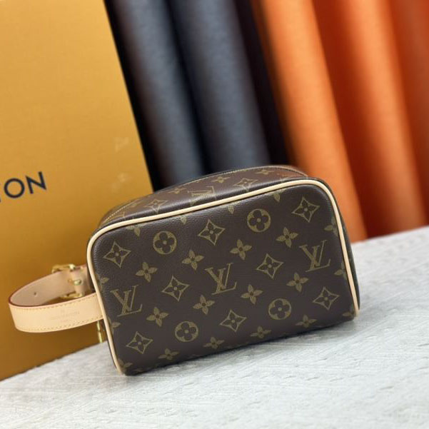 Louis Vuitton Cosmetic Bags - Click Image to Close